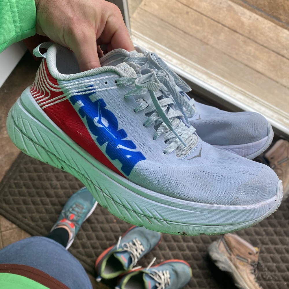 Hoka One One Carbon x